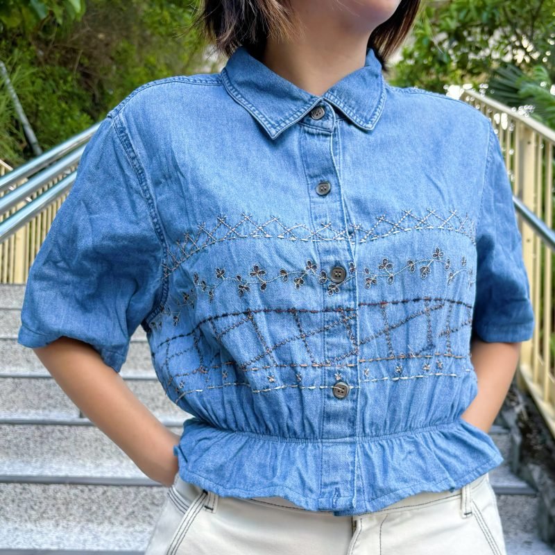 日本古著 ❁ 牛仔刺繡花紋短身束腰上衣