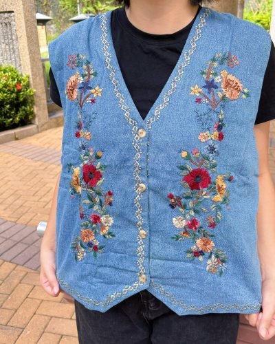 日本古著 ❁ 牛仔刺繡花卉馬甲